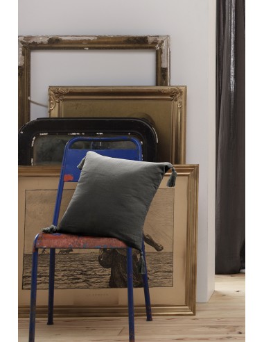 Coussin déhoussable avec pompons...