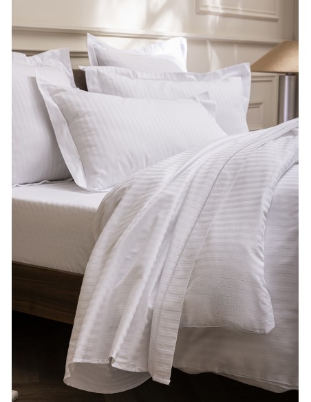 Taie d'oreiller 50 x 70 cm "Prestige" 100% Satin de coton Peigné avec fines rayures / 120 fils /cm²