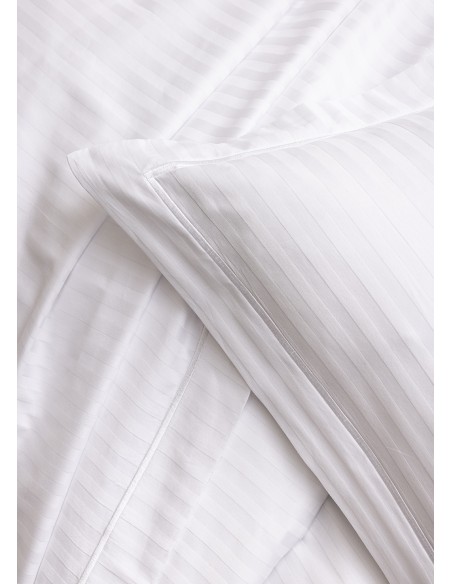 Taie d'oreiller 50 x 70 cm "Prestige" 100% Satin de coton Peigné avec fines rayures / 120 fils /cm²